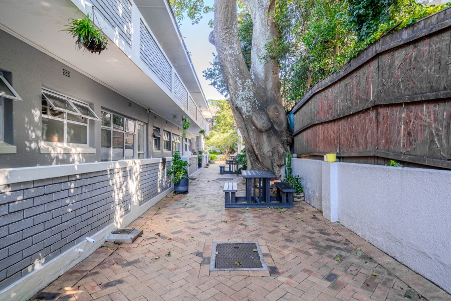 2 Bedroom Property for Sale in Tamboerskloof Western Cape